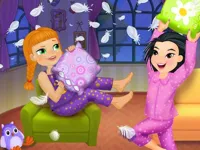 https://onlinegamesfree.xyz/game/crazy-pillow-fight-party